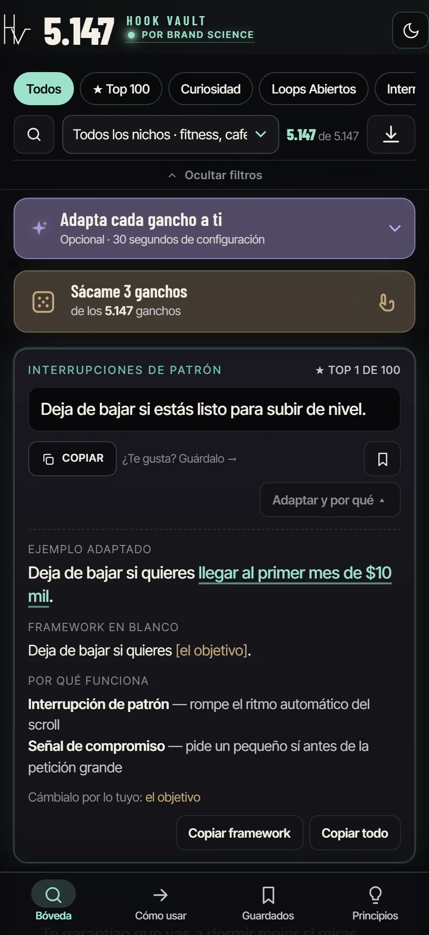 La app Hook Vault abierta en un móvil: un gancho con su ejemplo adaptado, el framework en blanco y los principios que lo hacen funcionar.